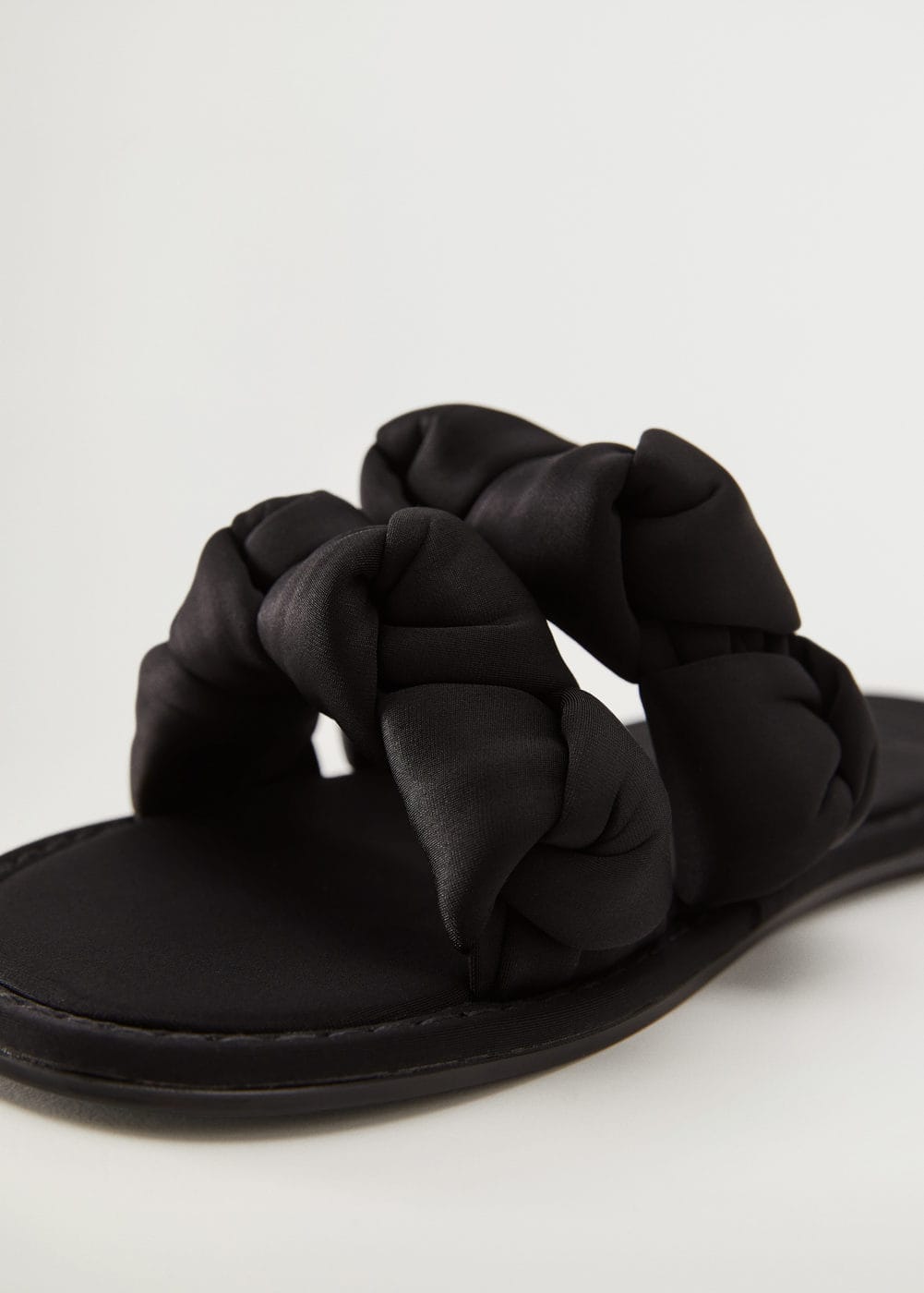 Mango puff slippers with knot detail