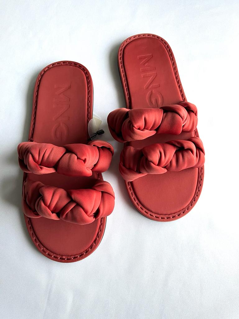 Mango puff slippers with knot detail