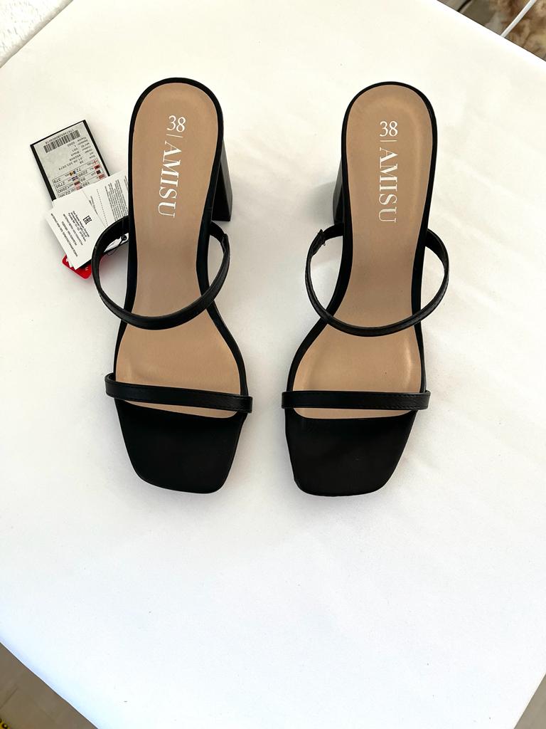 Two strap Newyorker heel