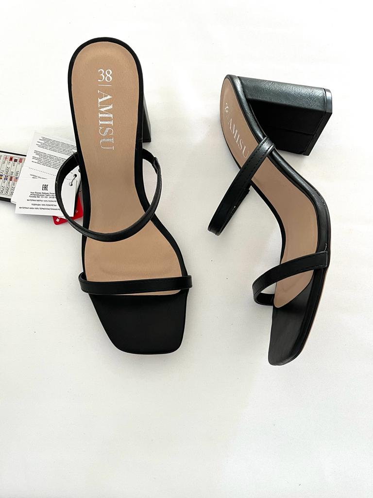 Two strap Newyorker heel